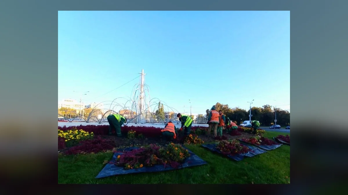 У Харкові Харківзеленбуд проводить комплексні осінні роботи в зелених зонах
