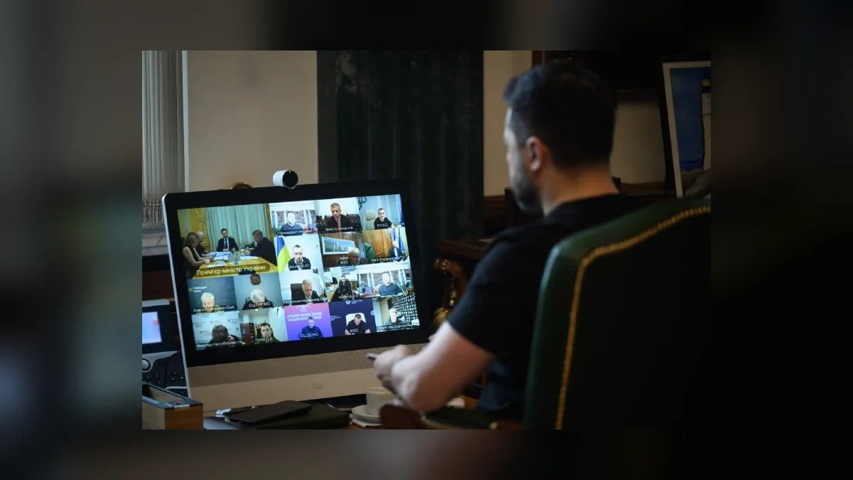 В Україні цілодобово відновлюють енергомережі після ударів